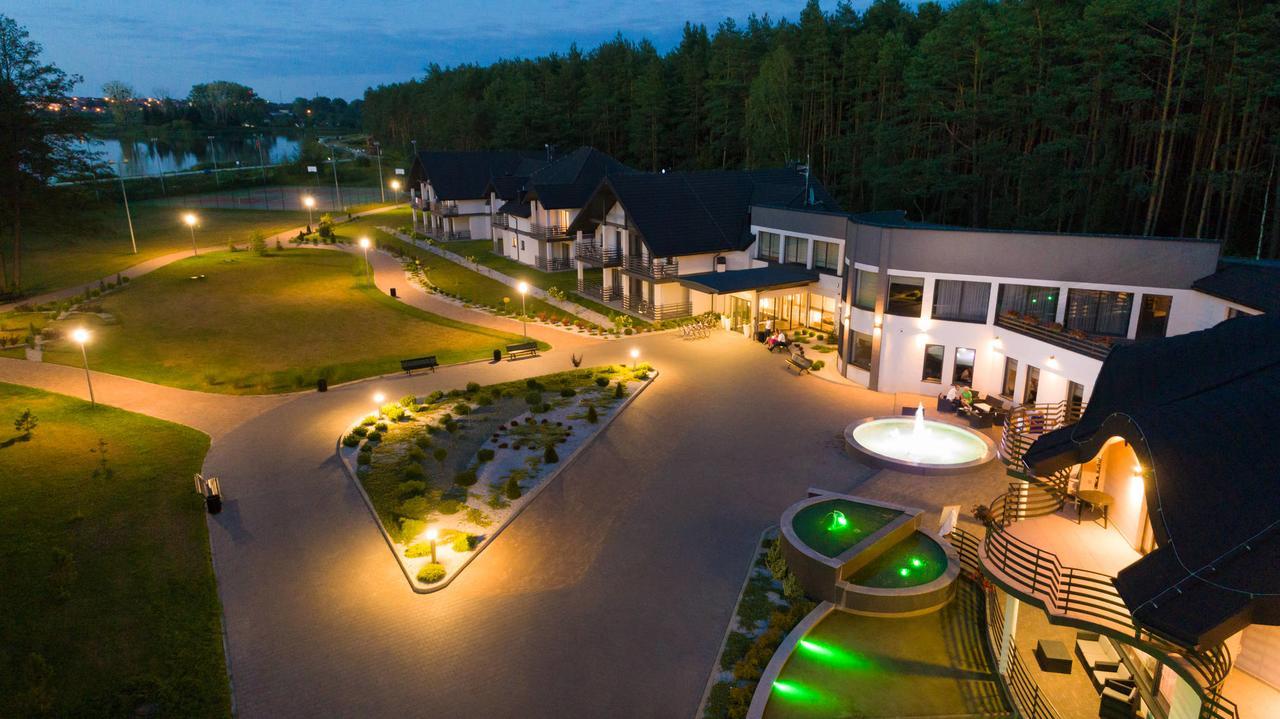 Rezydencja Sosnowa Luxury Hotel يانوف لوبلسكي المظهر الخارجي الصورة