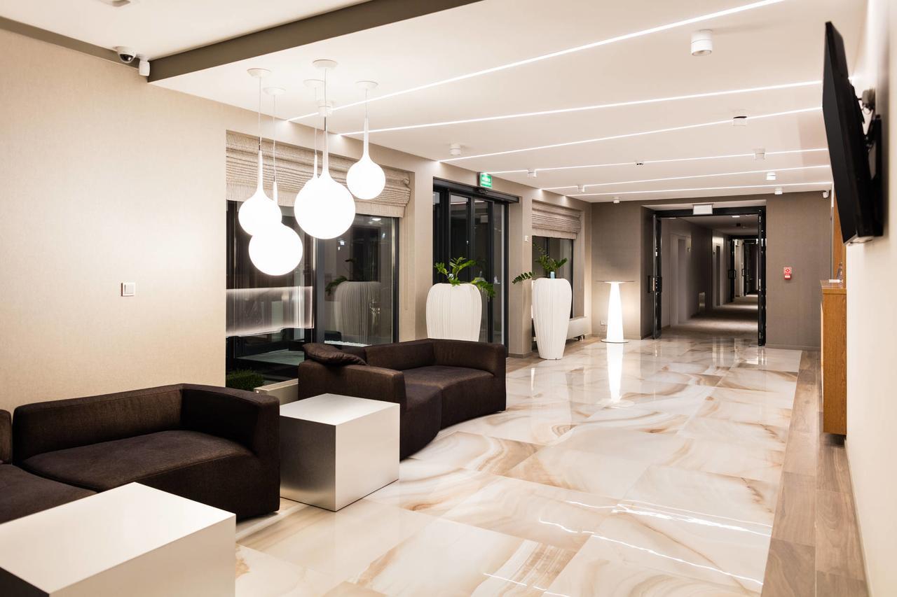 Rezydencja Sosnowa Luxury Hotel يانوف لوبلسكي المظهر الخارجي الصورة